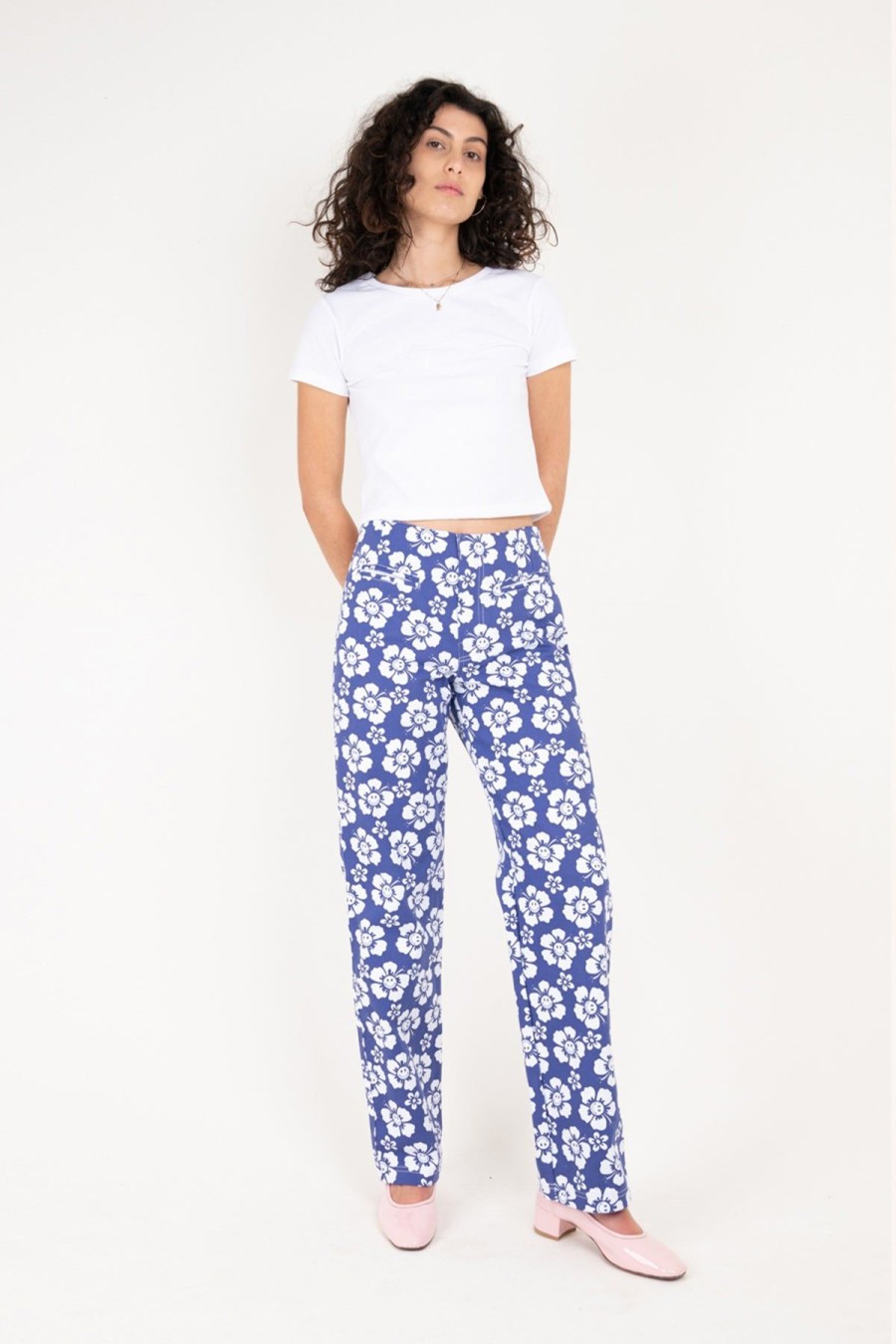 Women Emma Mulholland on Holiday Pants | Happy Hibiscus Kokomo Pant