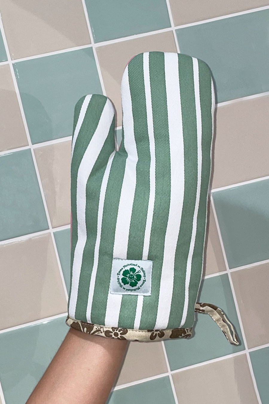 Accessories Emma Mulholland on Holiday | Stripes Oven Mitt