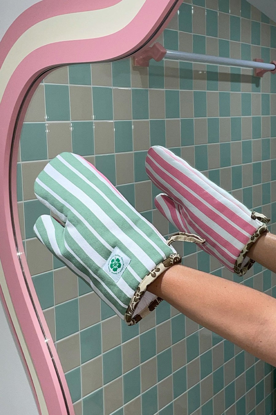 Accessories Emma Mulholland on Holiday | Stripes Oven Mitt