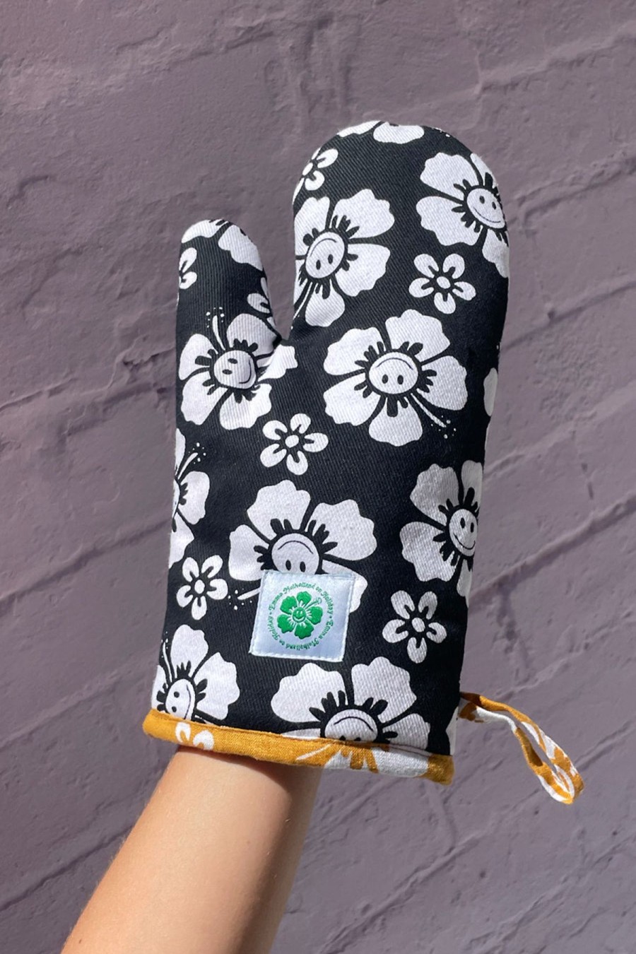 Accessories Emma Mulholland on Holiday | Happy Hibiscus Oven Mitt