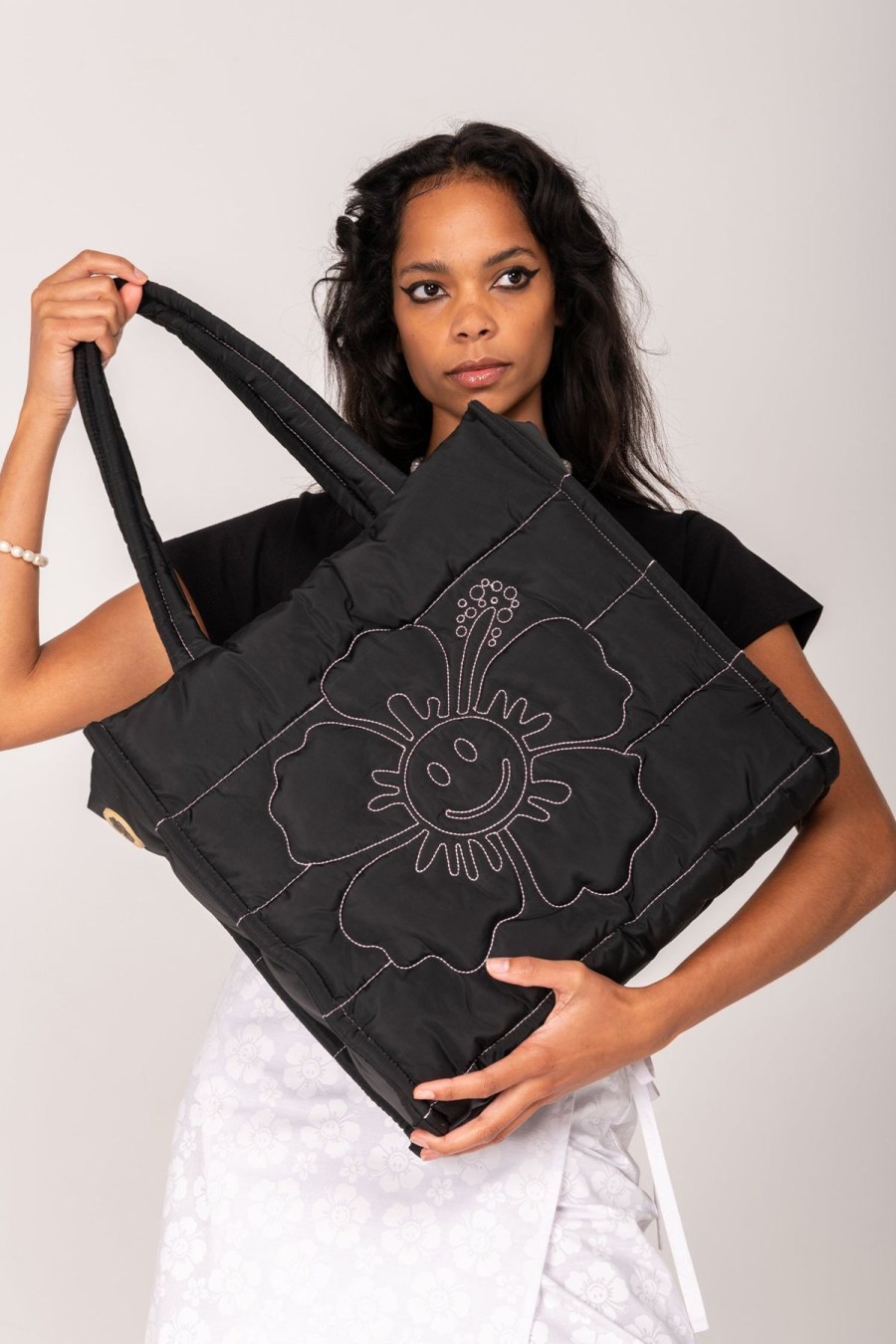 Accessories Emma Mulholland on Holiday | Puff Happy Hibiscus Shoulder Bag-Black